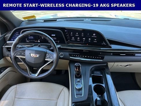 Used 2024 Cadillac Escalade ESV Premium Luxury image 15