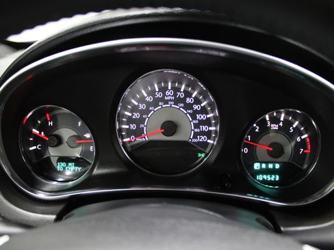 Used 2013 Chrysler 200 Touring image 12