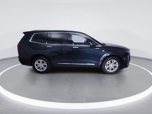 Used 2024 Cadillac XT6 Luxury w/ LPO, Floor Liner Package FWD image 2