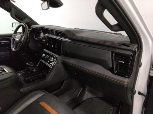 Used 2022 GMC Sierra 1500 AT4 image 41
