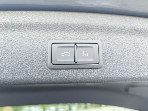 New 2025 Audi Q3 2.0T Premium image 13