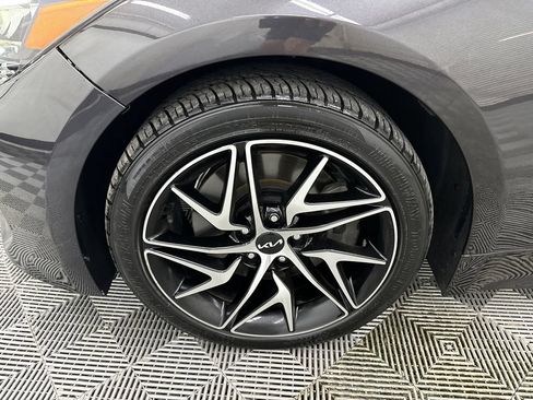 Used 2022 Kia Stinger GT-Line AWD/4WD image 12