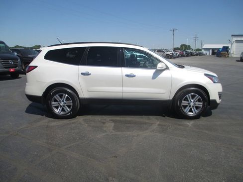 Used 2015 Chevrolet Traverse LT FWD image 4
