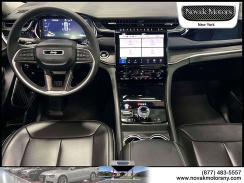 Used 2023 Jeep Grand Cherokee 4WD 4xe image 15