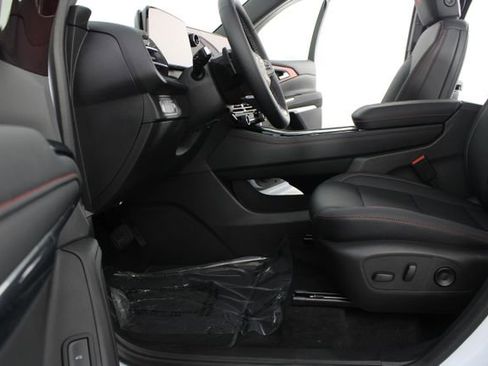 New 2026 Chevrolet Traverse Z71 image 18