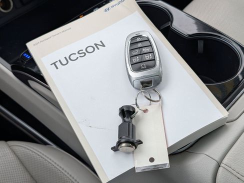 Used 2024 Hyundai Tucson Limited AWD/4WD image 41