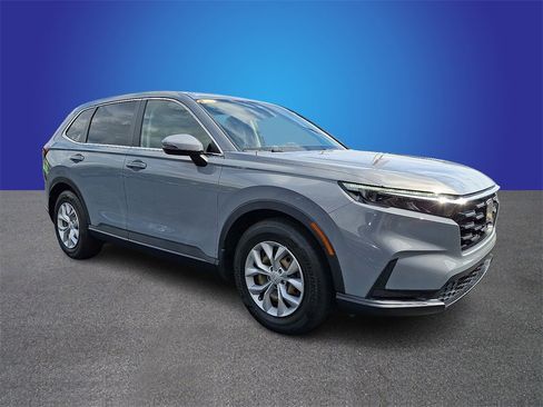 Used 2023 Honda CR-V LX image 3