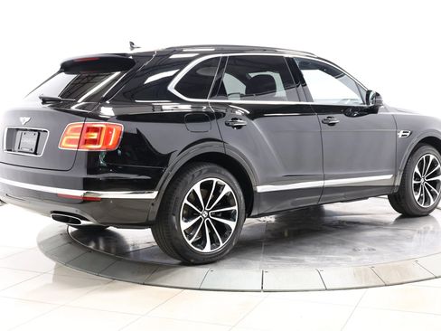 Used 2018 Bentley Bentayga AWD/4WD image 79