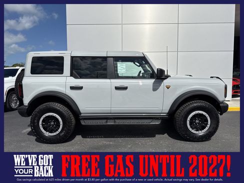 New 2026 Ford Bronco Badlands AWD/4WD image 3