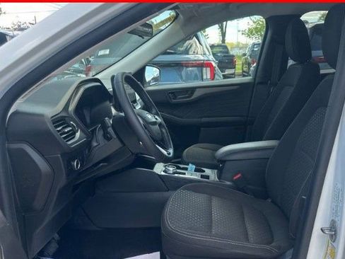 Used 2023 Ford Escape Active w/ Tech Pack #1 AWD/4WD image 3