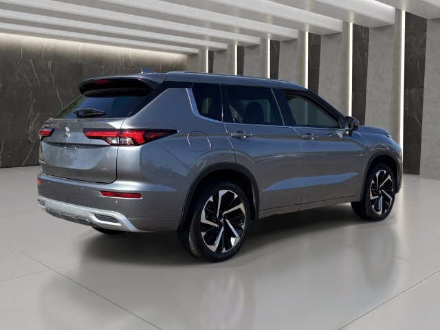 Used 2024 Mitsubishi Outlander SEL FWD image 6