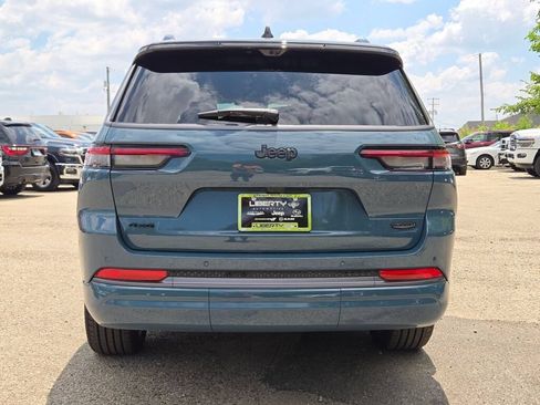 New 2026 Jeep Grand Cherokee L Summit w/ Obsidian Package AWD/4WD image 14