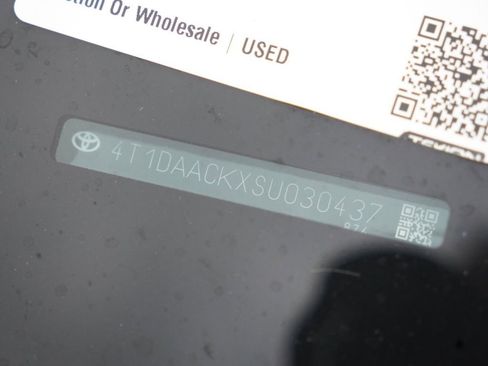 Used 2025 Toyota Camry LE image 27