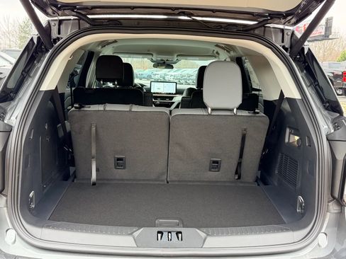 New 2026 Ford Explorer Active w/ Active Comfort Package image 9