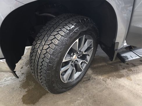 Certified 2025 Chevrolet Silverado 1500 LT image 34