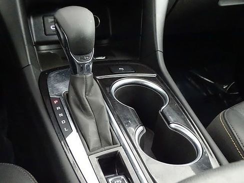 Used 2022 Chevrolet Equinox Premier w/ LPO, Floor Liner Package FWD image 34