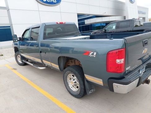 Used 2008 Chevrolet Silverado 2500 LT w/ 1LT Convenience Package AWD/4WD image 3