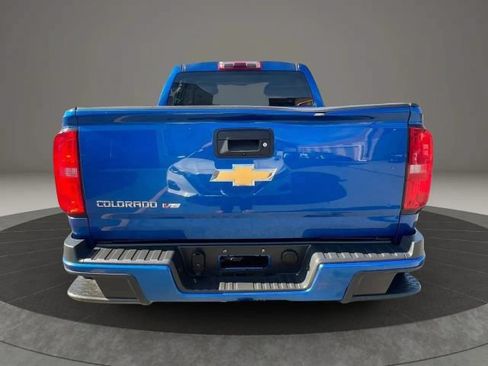 Used 2019 Chevrolet Colorado W/T w/ WT Convenience Package AWD/4WD image 6