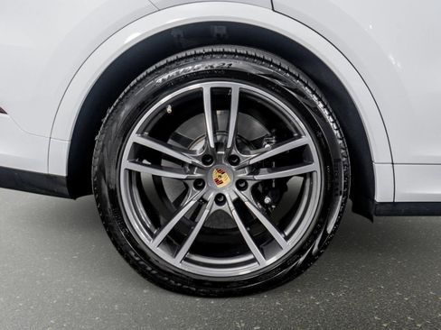 Used 2023 Porsche Cayenne Turbo w/ Premium Package Plus (PI3) AWD/4WD image 10