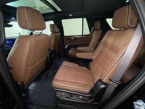 Used 2026 Chevrolet Tahoe High Country AWD/4WD image 32