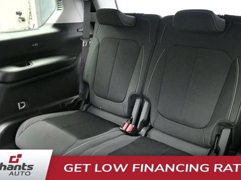 Used 2022 Jeep Grand Cherokee L Laredo w/ Luxury Tech Group I AWD/4WD image 24