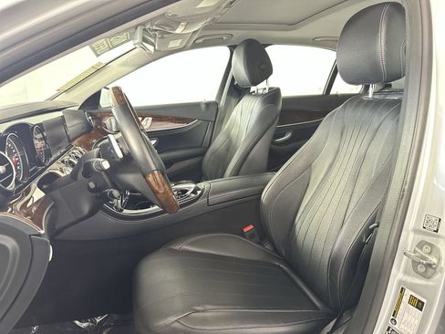 Used 2018 Mercedes-Benz E 300 4MATIC w/ Premium 2 Package (Q02) image 11