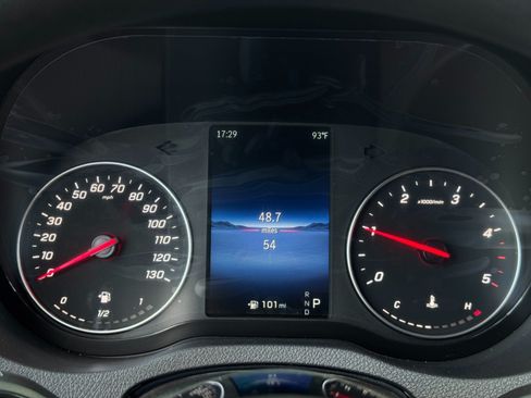 Used 2026 Mercedes-Benz Sprinter 2500 image 18