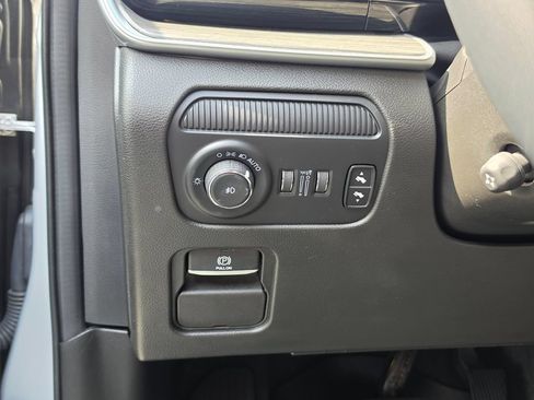 Used 2023 Jeep Wagoneer Series III w/ Premium Group I AWD/4WD image 14