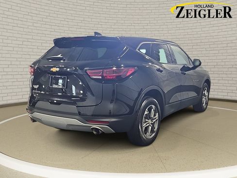 Used 2025 Chevrolet Blazer LT AWD/4WD image 5