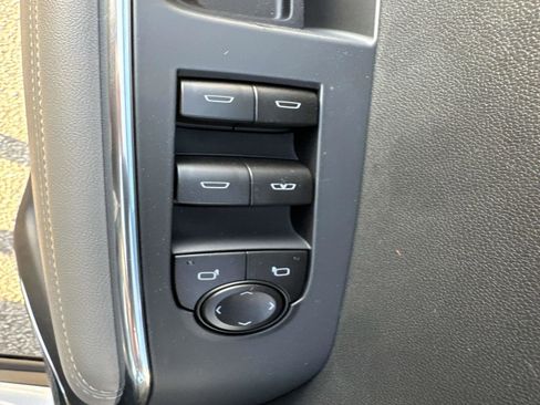 New 2026 GMC Acadia Elevation w/ Elevation Premium Package FWD image 20