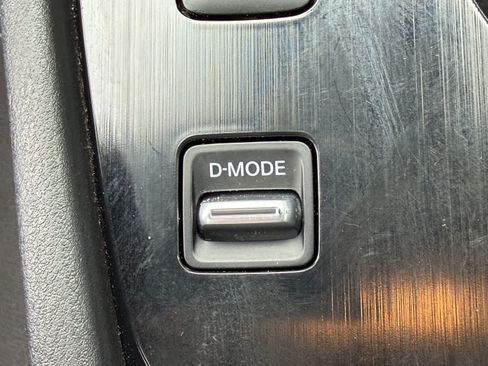 Certified 2022 Nissan Rogue SV FWD image 27