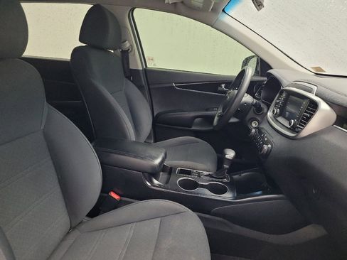 Used 2019 Kia Sorento L FWD image 21