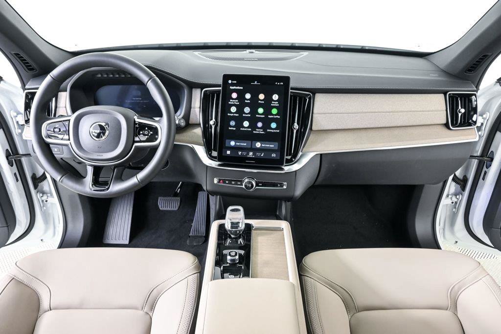 New 2026 Volvo XC90 T8 Plus w/ Protection Package Premier AWD/4WD image 18