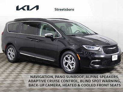 Used 2023 Chrysler Pacifica Limited