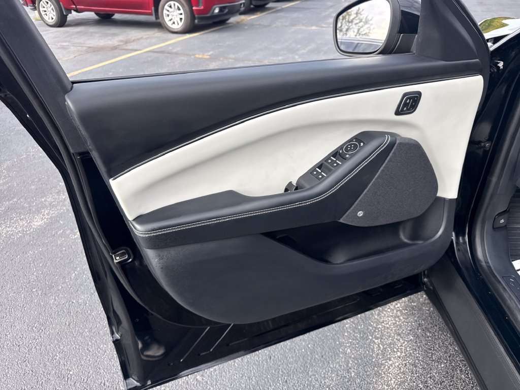 Used 2025 Ford Mustang Mach-E Premium AWD/4WD image 26