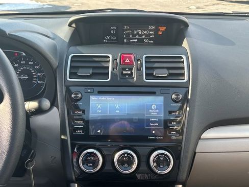 Used 2017 Subaru Forester 2.5i Premium image 19