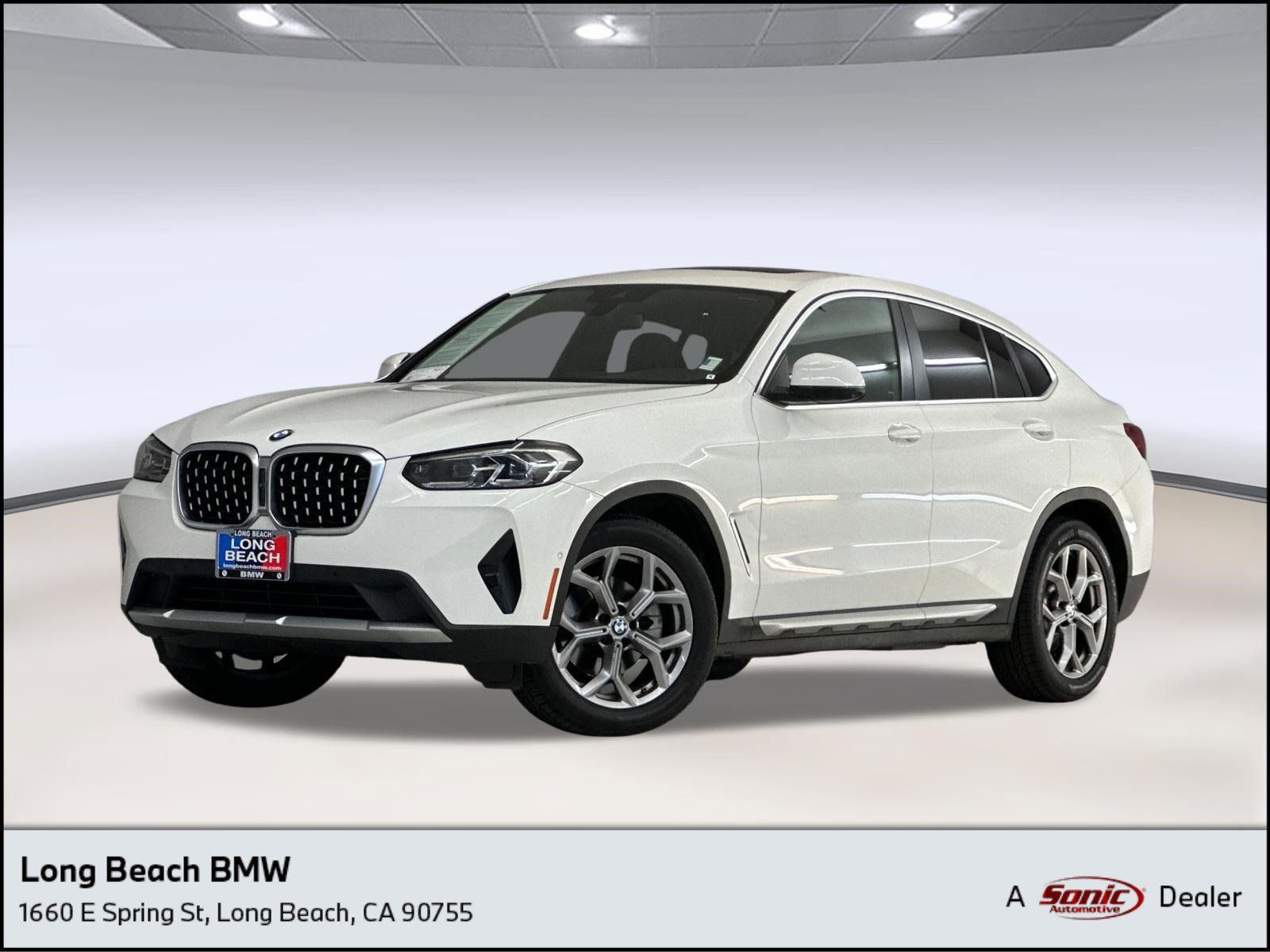 Used 2023 BMW X4 xDrive30i w/ Parking Assistance Package AWD/4WD image 1