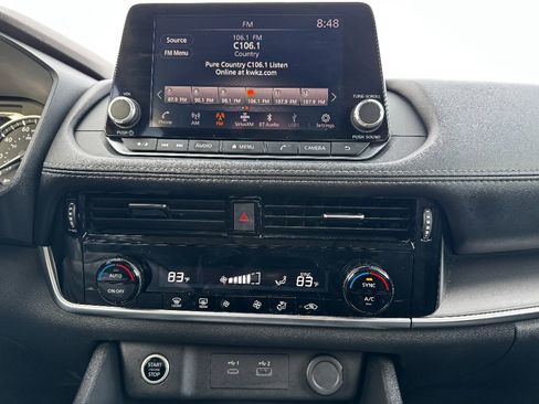 Used 2023 Nissan Rogue SV image 27