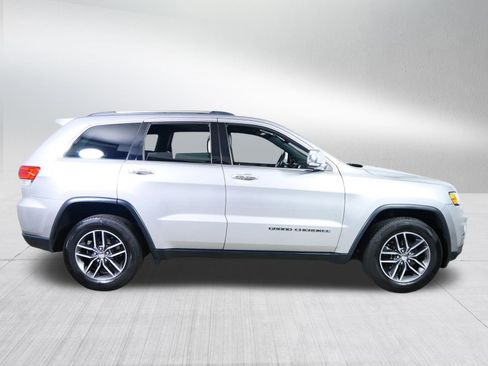 Used 2018 Jeep Grand Cherokee Limited w/ Trailer Tow Group IV AWD/4WD image 8