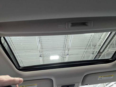 Used 2022 Honda Civic EX image 17