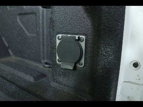 Used 2023 Chevrolet Silverado 2500 High Country w/ Z71 Off-Road Package image 21