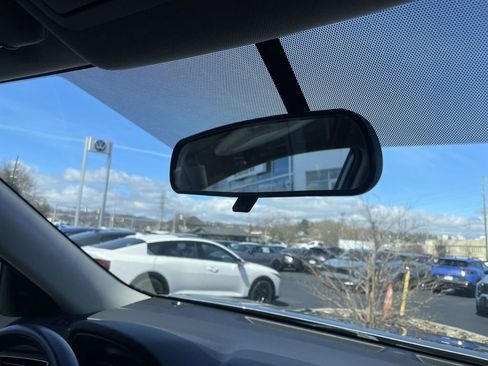 Used 2017 Nissan Rogue SV image 27