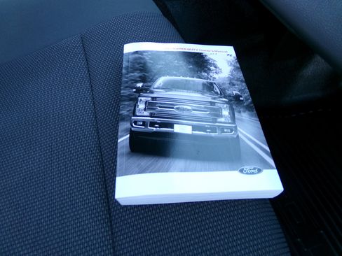 Used 2019 Ford F250 XL w/ Power Equipment Group image 32