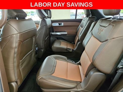 Used 2023 Ford Explorer King Ranch w/ Technology Package RWD image 14