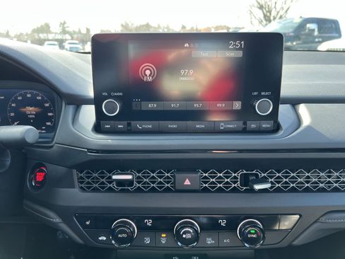 Used 2024 Honda Accord EX image 18