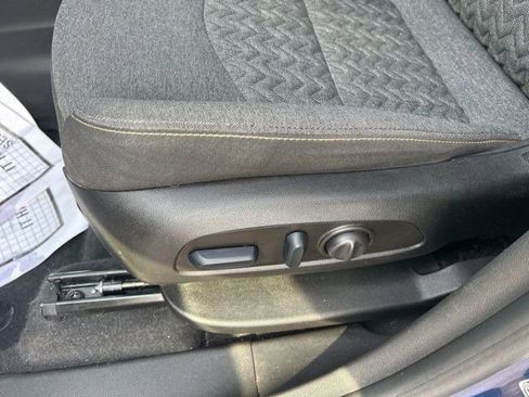 Used 2022 Chevrolet Equinox LT image 14