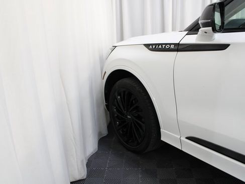 Used 2022 Lincoln Aviator Reserve w/ Equipment Group 201A image 27