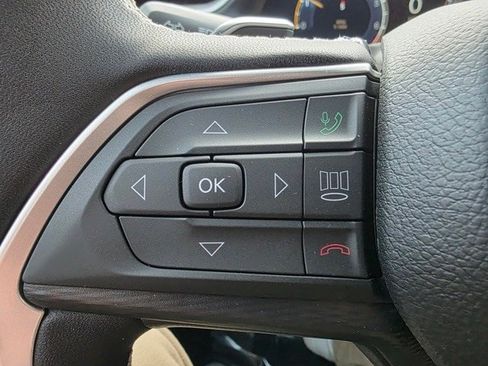 New 2025 Jeep Grand Cherokee L Laredo image 15