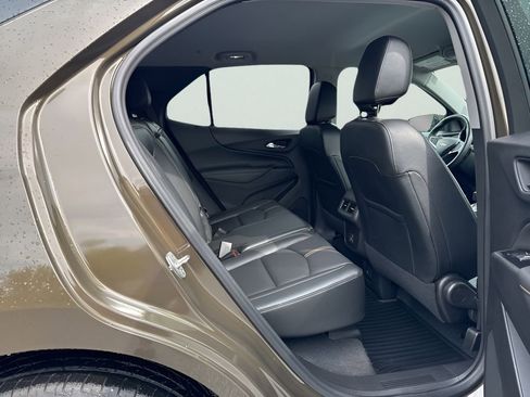 Used 2024 Chevrolet Equinox Premier image 12