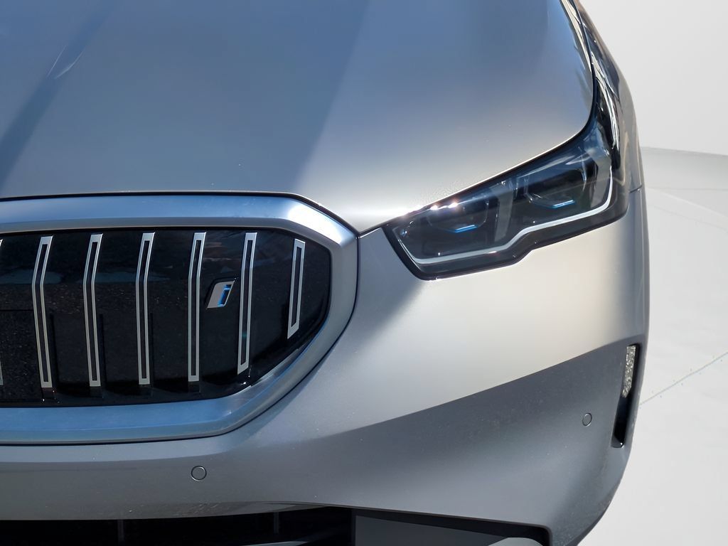 New 2026 BMW i5 eDrive40 RWD image 10